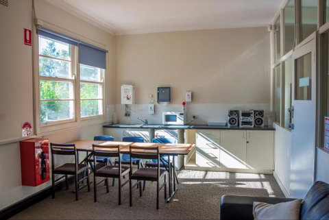 Sydney Olympic Park Lodge - Palm Beach Accommodation 5