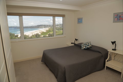 A Beach House Near Manly Two - Palm Beach Accommodation 4
