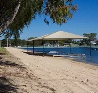 Millicent lakeside caravan park - Palm Beach Accommodation