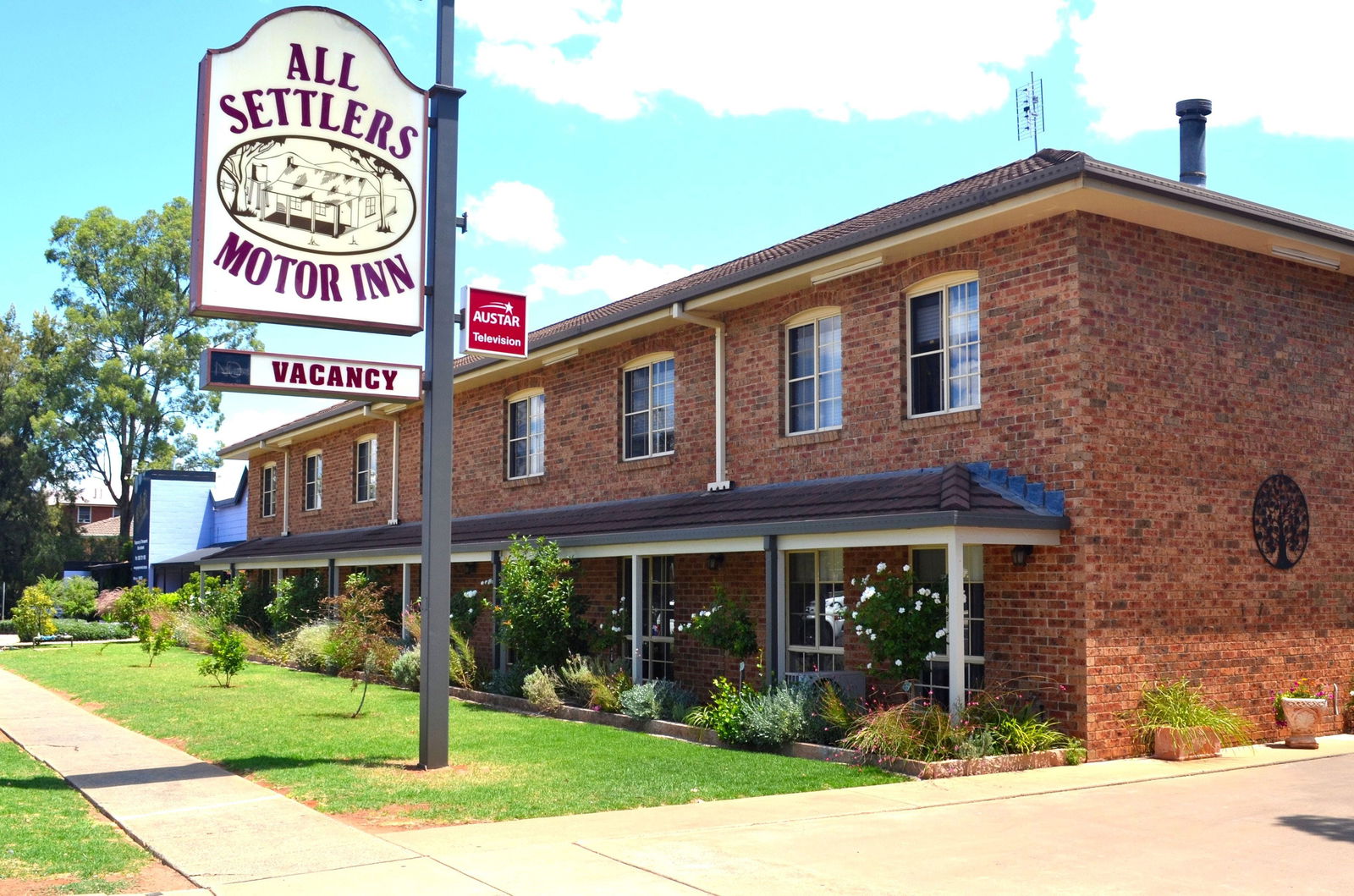 Parkes NSW Palm Beach Accommodation