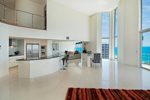 Aqua Vista Luxury Resort - Palm Beach Accommodation 7