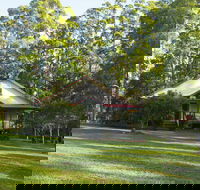 Telegraph Retreat Cottages - Palm Beach Accommodation