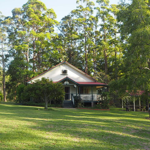Telegraph Retreat Cottages - Palm Beach Accommodation 0