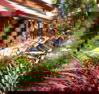 The Creek Cottage - Palm Beach Accommodation