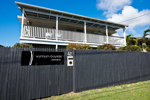 Wynnum Bayside Apartments - Palm Beach Accommodation 1