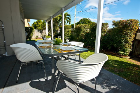 Wynnum Bayside Apartments - Palm Beach Accommodation 8