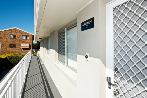 Wynnum Bayside Apartments - Palm Beach Accommodation 9