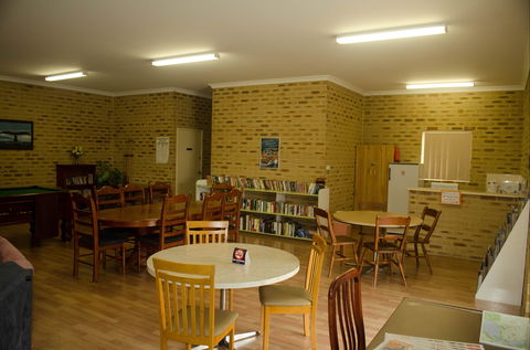 Acclaim Swan Valley Tourist Park - Palm Beach Accommodation 1