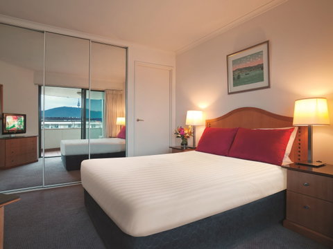 Adina Serviced Apartments Canberra James Court - Palm Beach Accommodation 1