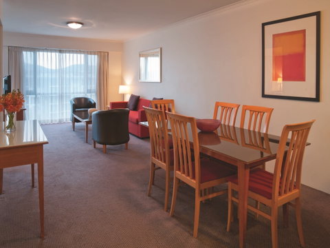 Adina Serviced Apartments Canberra James Court - Palm Beach Accommodation 2