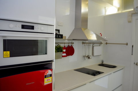 Canberra Short Term And Holiday Accommodation - Palm Beach Accommodation 1