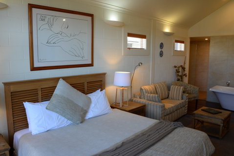 Captains At The Bay - Palm Beach Accommodation 2