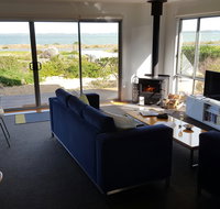 Coorong Waterfront Retreat - Palm Beach Accommodation