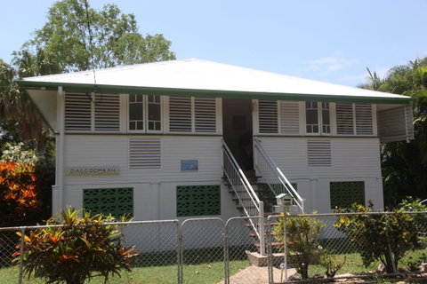 Daggoombah Holiday House - Palm Beach Accommodation 0