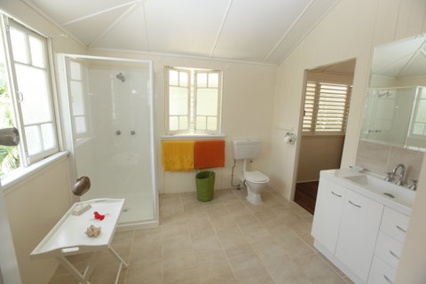 Daggoombah Holiday House - Palm Beach Accommodation 3