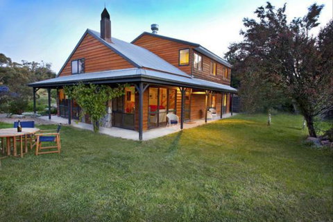 Eagles Range - Palm Beach Accommodation 0