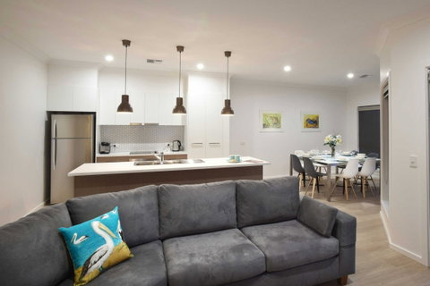Renmark River Villas - Palm Beach Accommodation 2