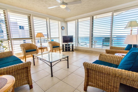 Seacrest Apartments - Palm Beach Accommodation 1