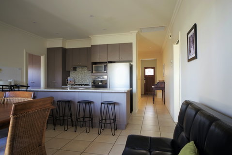 Shamore Apartments - Eleventh Street Mildura - Palm Beach Accommodation 3