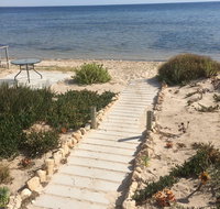 Sittin on the Beach - Palm Beach Accommodation