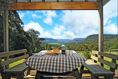 Alcheringa Cottage - Palm Beach Accommodation 0