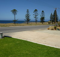 Anchors Away - Palm Beach Accommodation