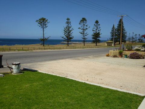 Anchors Away - Palm Beach Accommodation 0