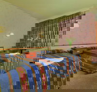 Olympia Motel - Palm Beach Accommodation