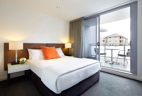 Adina Apartment Hotel Wollongong - Palm Beach Accommodation 2