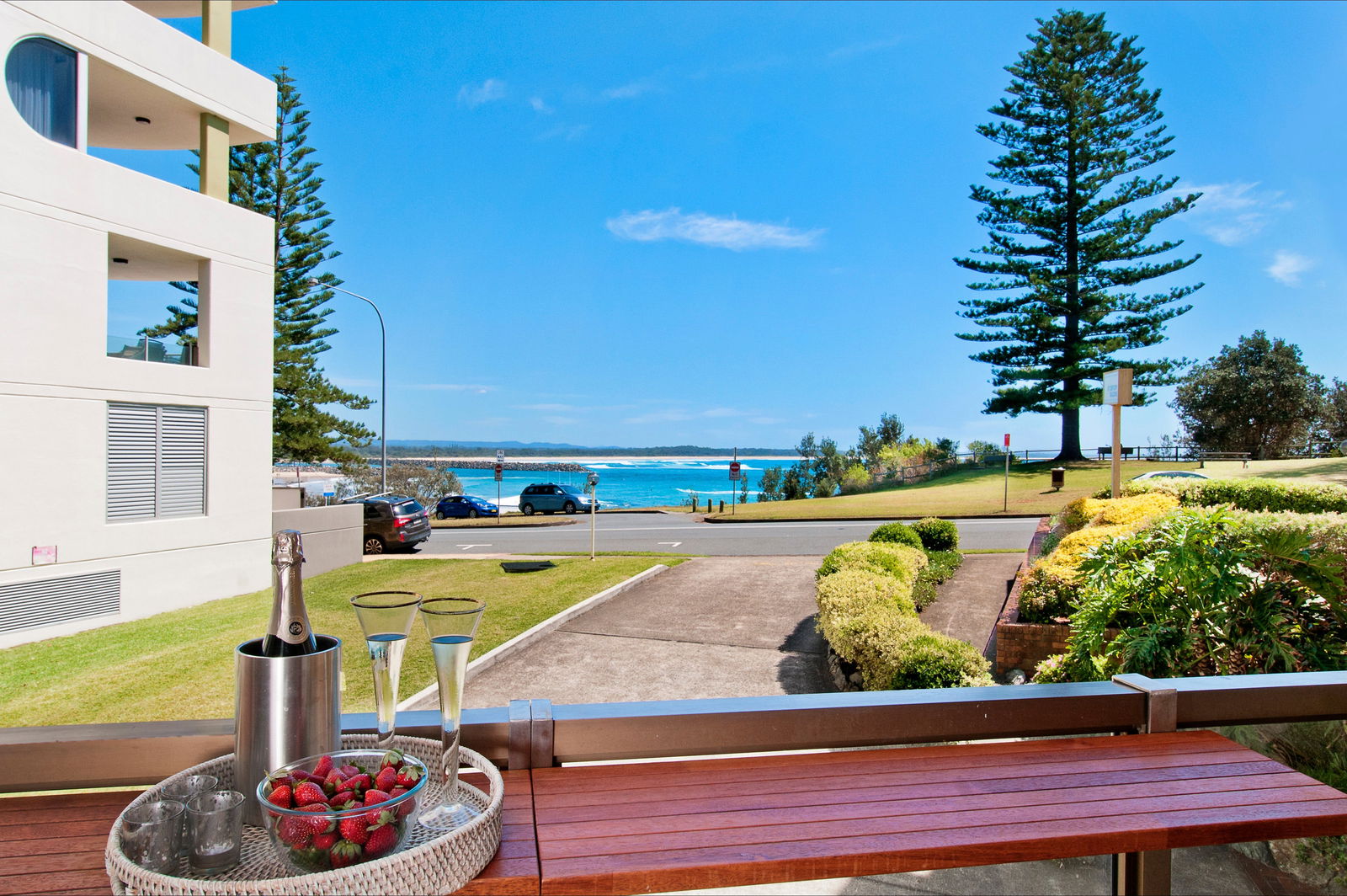 Flynns Beach ACT Palm Beach Accommodation