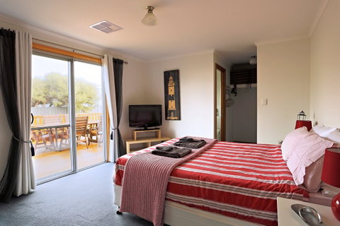 Blue Fin - Palm Beach Accommodation 1
