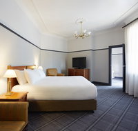 Brassey Hotel - Palm Beach Accommodation