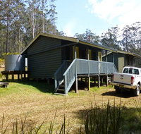 Daisy Plains huts - Palm Beach Accommodation