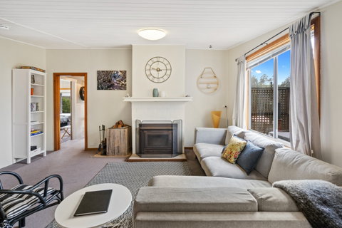 Derby Base - Palm Beach Accommodation 1