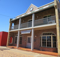 Downtown Apartment on Chandos - Palm Beach Accommodation