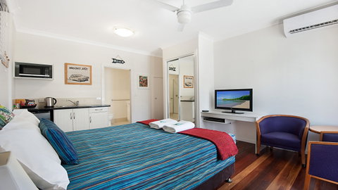 La Costa Motel - Palm Beach Accommodation 1