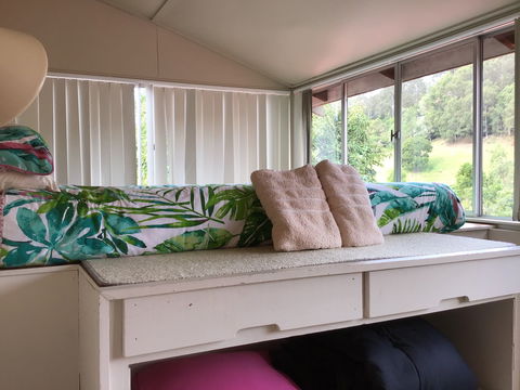 Rossmount Rural Retreat - Palm Beach Accommodation 1