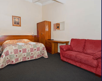 Albany Holiday Units - Palm Beach Accommodation 2