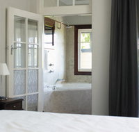 Caves House Hotel - Palm Beach Accommodation