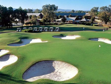 Novotel Swan Valley Vines Resort - Palm Beach Accommodation 2