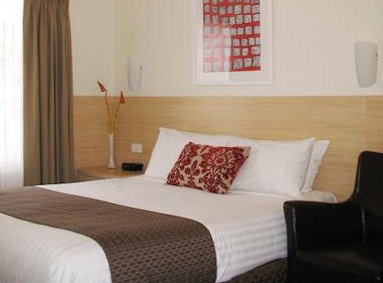 Club Motel - Palm Beach Accommodation 2