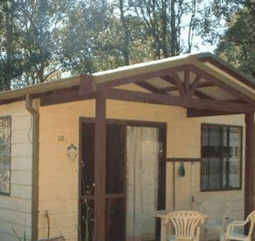 Gum Grove Chalets - Palm Beach Accommodation