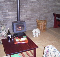 Caves Road Chalets - Palm Beach Accommodation