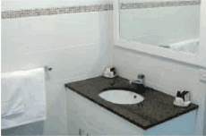 Riverway Chalets - Palm Beach Accommodation 3