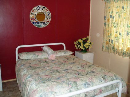 Parakeet Retreat - Palm Beach Accommodation 3