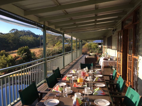 Amamoor Lodge - Palm Beach Accommodation 2