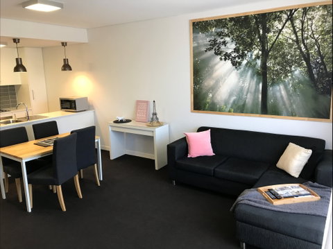 Canberra Furnished Accommodation - Palm Beach Accommodation 2