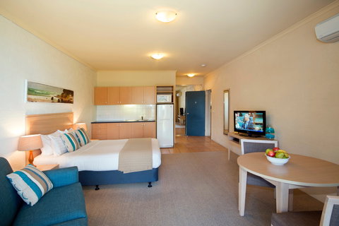 Chatby Lane Lorne - Palm Beach Accommodation 2