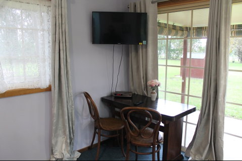 Factory Lane Bed & Breakfast - Palm Beach Accommodation 2