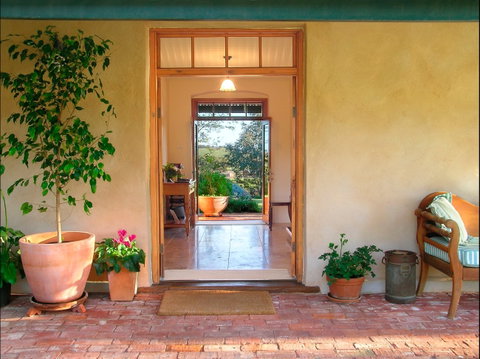 Seppeltsfield Vineyard Cottage - Palm Beach Accommodation 1